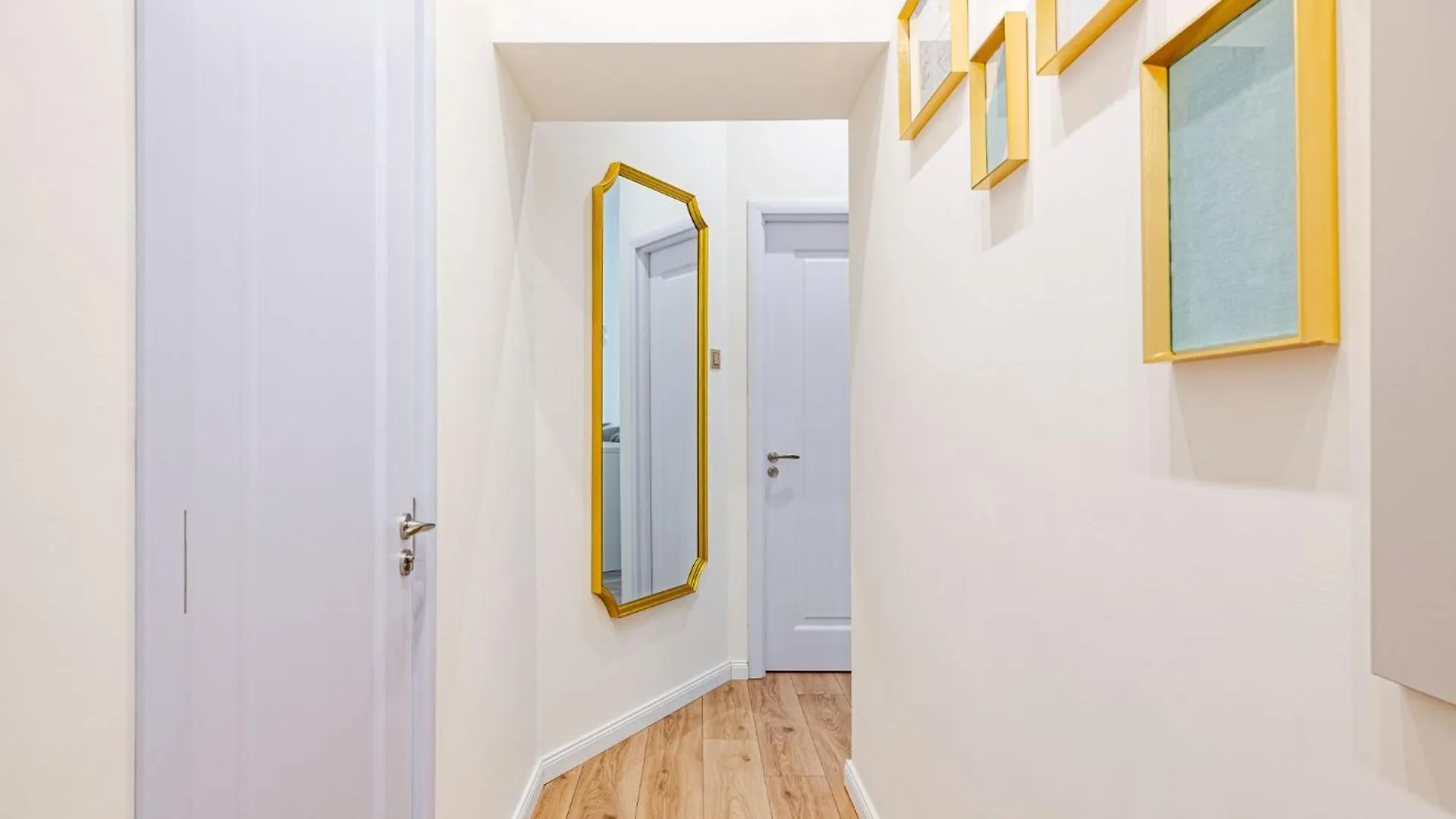 Kiraly Luxury By Stn Apartment Budapest 0*,  Hungary